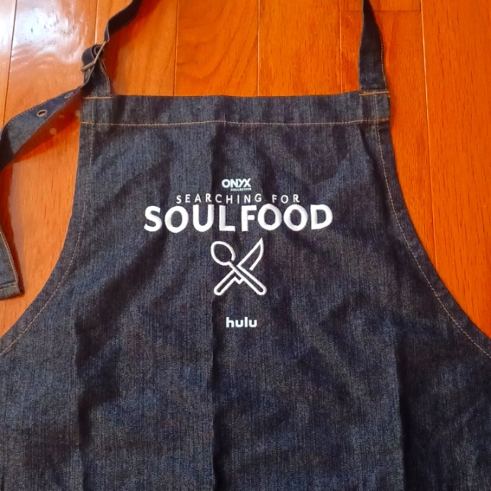 hulu Searching for Soul adjustable denim apron